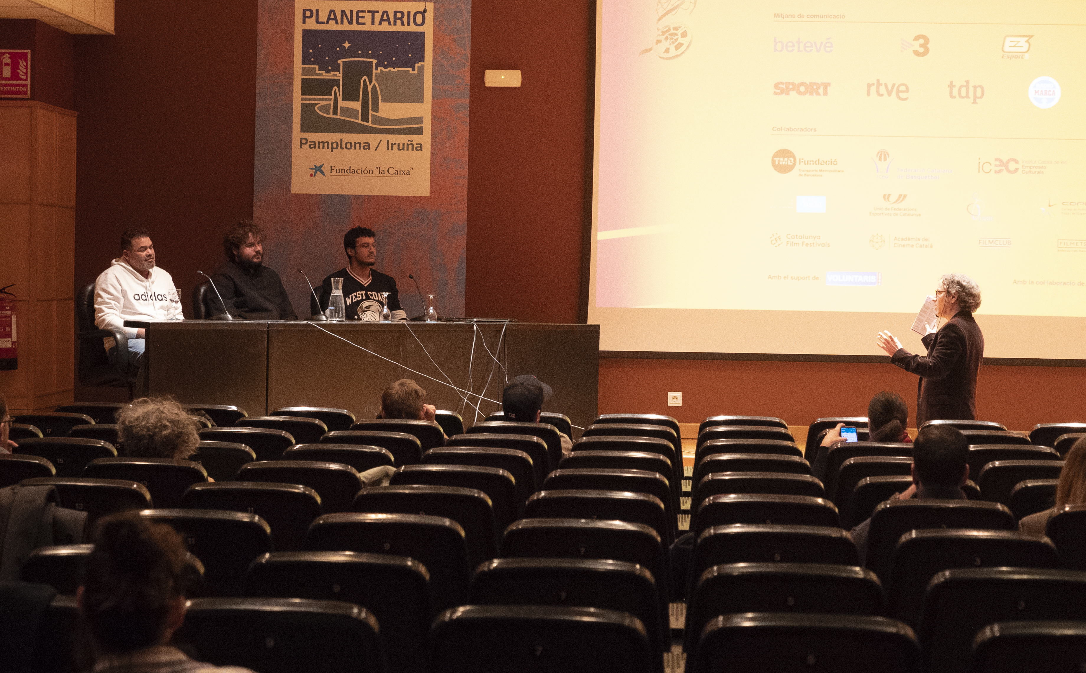 Exhibición de los cortometrajes ganadores del “Ciclo de Cine”